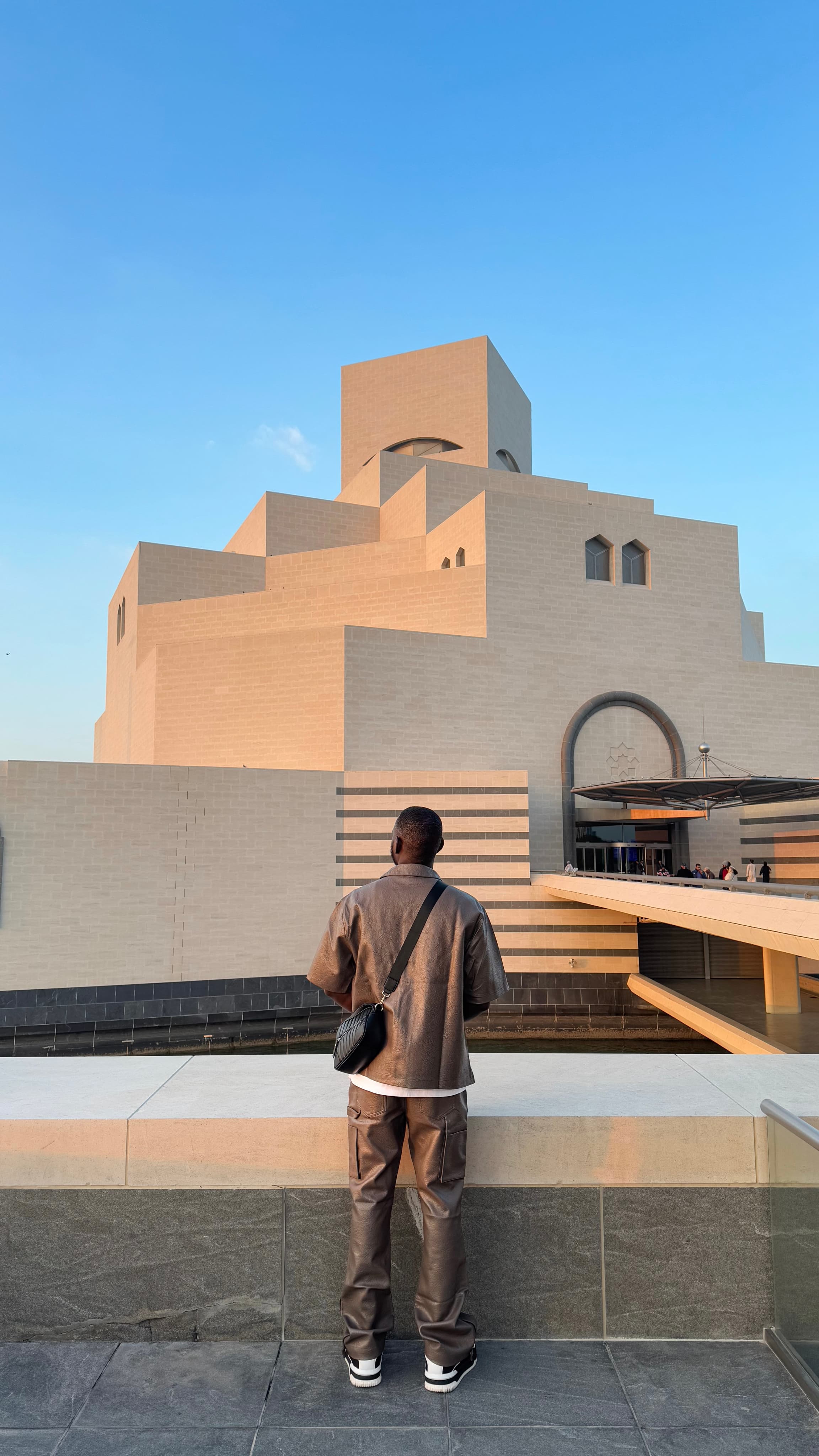 Favour visiting a modern architectural landmark